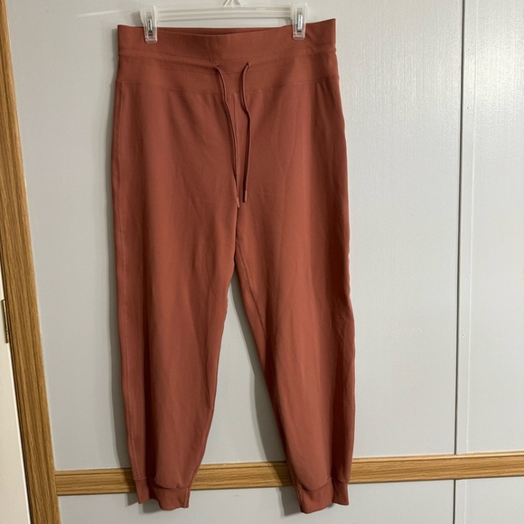 Vuori Jogger Style Activewear Pants Size XL - Picture 1 of 9